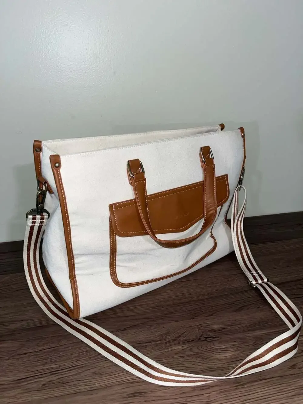 Missnine canvas laptop